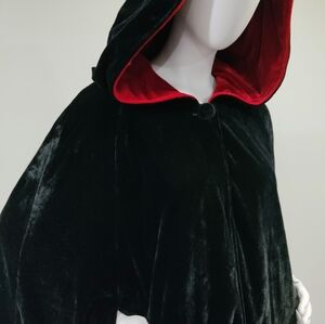 Pyramid Collection Black & Red Deluxe Reversible Velvet Cape